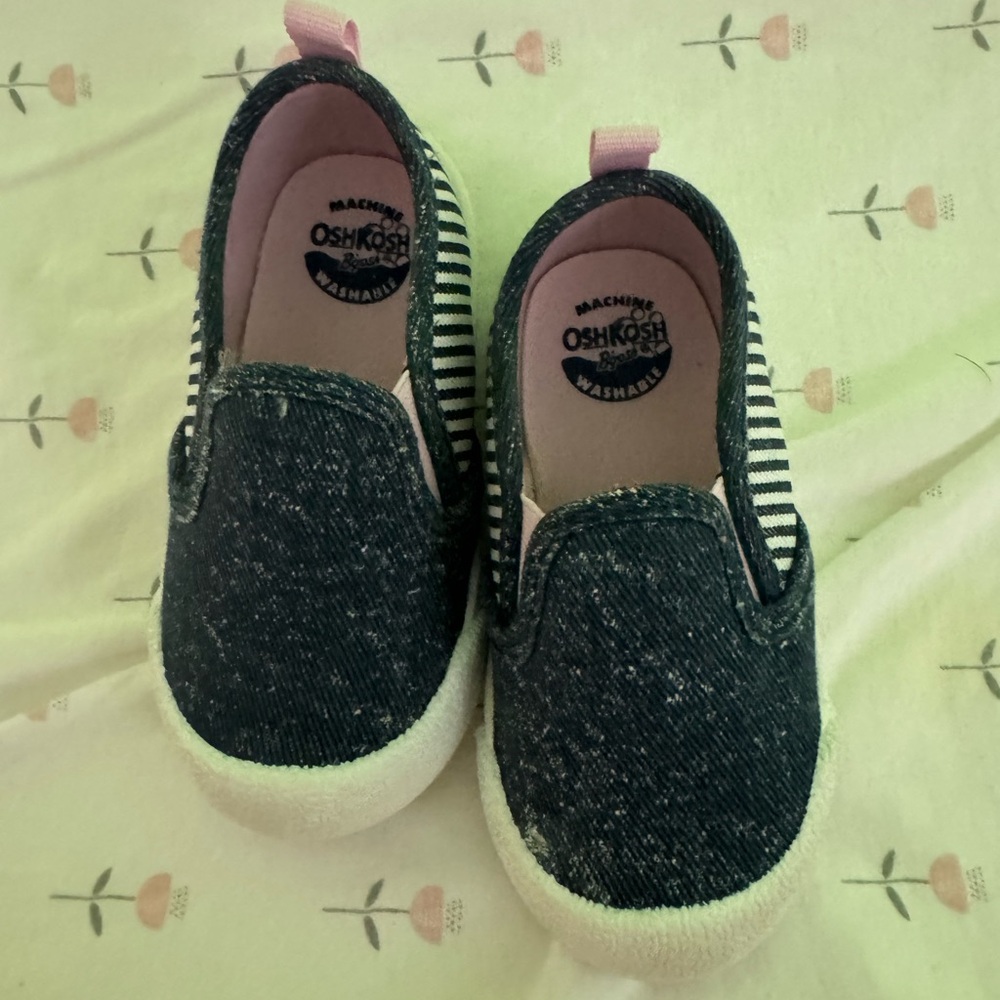 Toddler Slip on Oshkosh sneakers size 7M